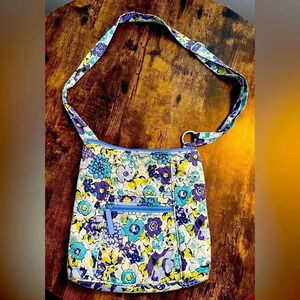 RETIRED: Vera Bradley | ladies Blueberry Blooms quilted crossbody handbag.